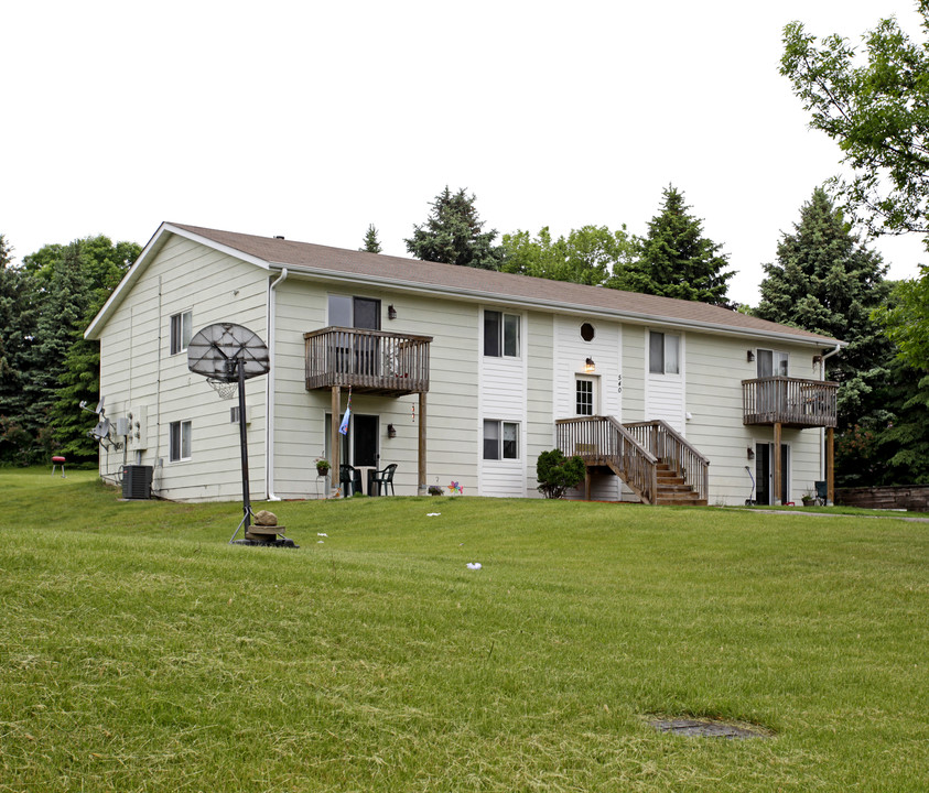 540 Whispering Ln in Hastings, MN - Building Photo