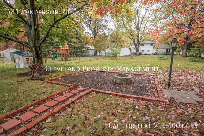 4819 Anderson Rd in Lyndhurst, OH - Building Photo - Building Photo