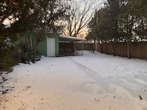 694 Mc Alister Ave in Benton Harbor, MI - Building Photo - Building Photo