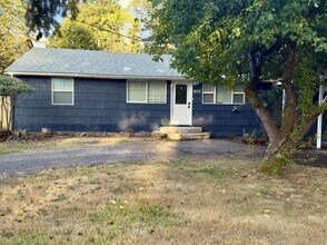 1437 Acorn Park St in Eugene, OR - Building Photo - Building Photo
