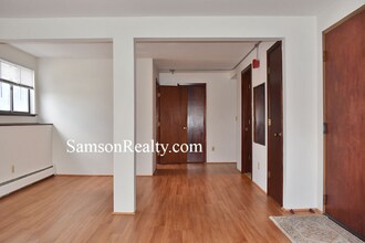 1 Woodward Ave in East Providence, RI - Building Photo - Building Photo