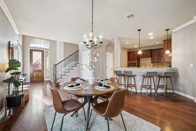 property at 400 Hummingbird Ln