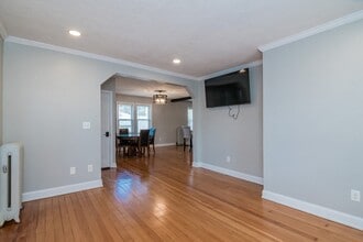 30 Sunnymeade Ave, Unit 1 in Chicopee, MA - Building Photo - Building Photo