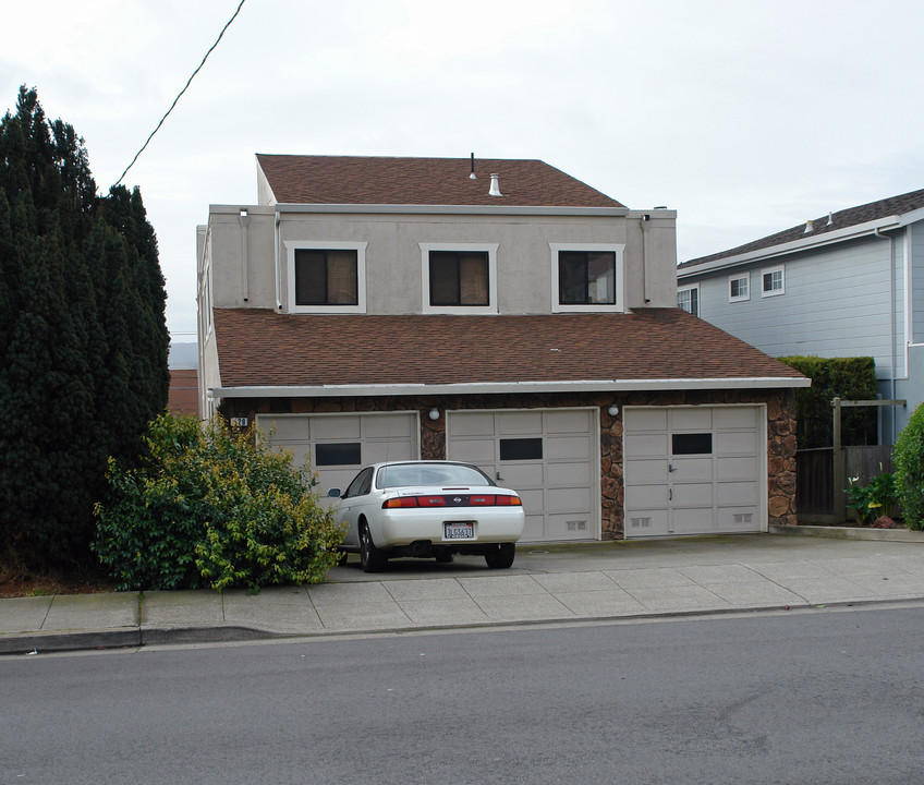 529 Miller Ave in South San Francisco, CA - Building Photo