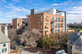 588 Lofts in Dallas, TX - Building Photo - Building Photo