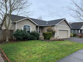 1064 Hollow Way in Eugene, OR - Building Photo