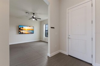 712 Sigsbee Loop in Sarasota, FL - Building Photo - Building Photo