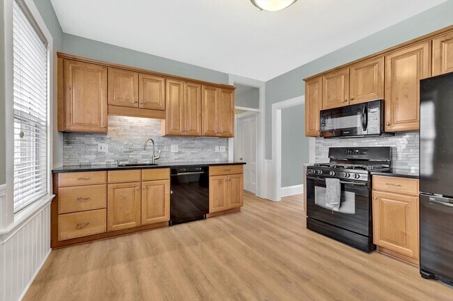6 Bellflower St in Boston, MA - Building Photo - Building Photo