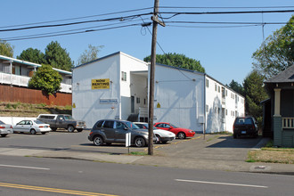 Cedar Flats in Portland, OR - Building Photo - Building Photo