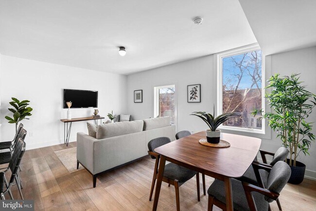 5200 Chester Ave in Philadelphia, PA - Building Photo - Building Photo