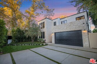 4256 Camellia Ave in Los Angeles, CA - Building Photo - Building Photo