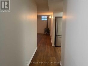 35 Meekings Dr in Ajax, ON - Building Photo - Building Photo