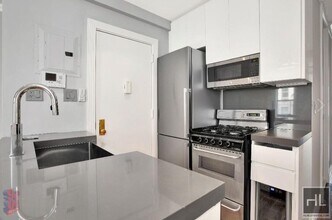 East 6th Street, Unit 2B in New York, NY - Foto de edificio - Building Photo