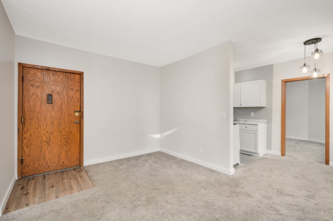 3212 Fremont Ave S in Minneapolis, MN - Foto de edificio - Building Photo