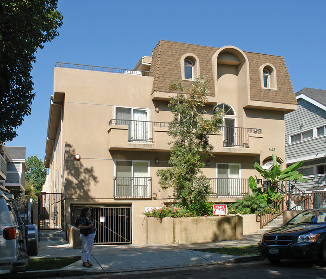 843 N Hayworth Ave in Los Angeles, CA - Building Photo - Building Photo