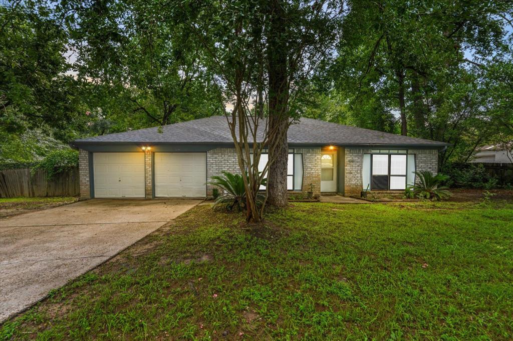 25706 Glen Loch Dr in Spring, TX - Building Photo