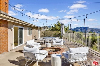 906 Whitehaven Terrace in Glendale, CA - Building Photo - Building Photo