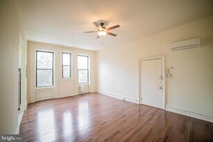269 S 17th St in Philadelphia, PA - Building Photo