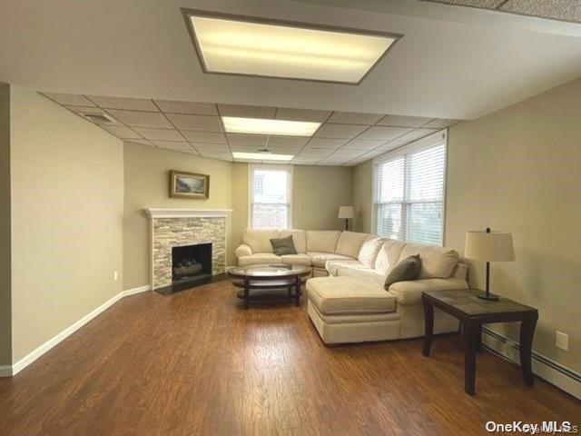 20 Dewey St in Huntington, NY - Foto de edificio - Building Photo