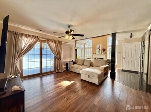 3103 Commons at Kingswood Dr in East Brunswick, NJ - Building Photo - Building Photo