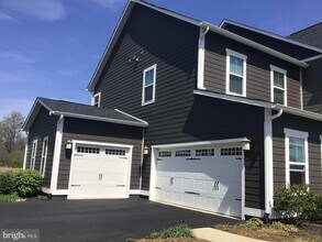 24903 Dahlia Manor Pl in Aldie, VA - Building Photo - Building Photo
