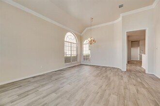 2716 Carnation Dr in Richardson, TX - Foto de edificio - Building Photo