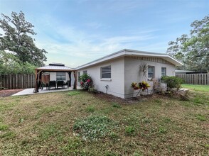 161 Suntan Ave in Sarasota, FL - Foto de edificio - Building Photo