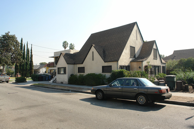 1108 Raleigh St in Glendale, CA - Building Photo - Building Photo