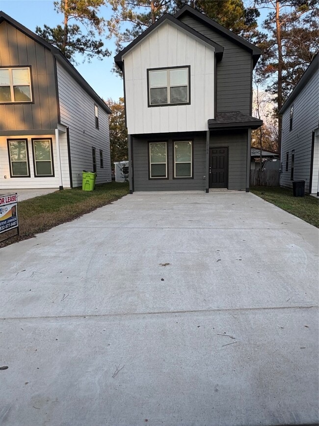 10196 Barberry St in Willis, TX - Building Photo - Building Photo