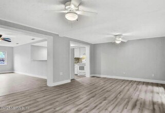 2473 Patsy Anne Dr in Jacksonville, FL - Building Photo - Building Photo