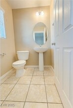 1124 Paradise Vista Dr in Henderson, NV - Building Photo - Building Photo