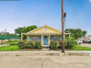 612 Lamar St in Lafayette, LA - Building Photo - Building Photo