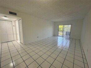 13685 NE 10th Ave, Unit 302 in North Miami, FL - Building Photo - Building Photo