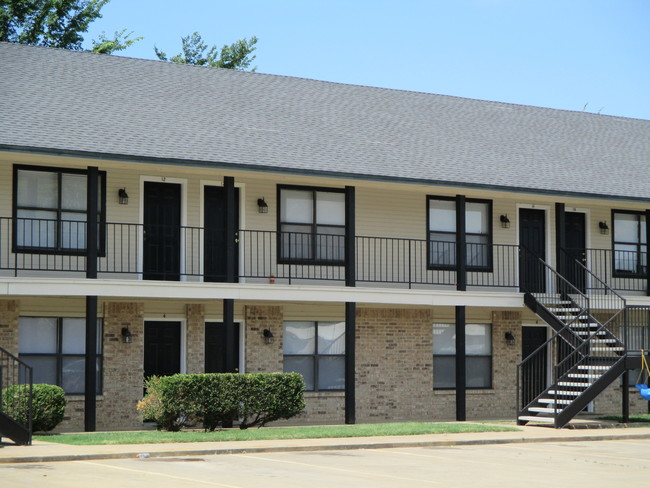 Chaparral Apartments in Aubrey, TX - Building Photo - Building Photo