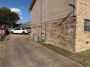 422 W 4th St in Kennedale, TX - Building Photo - Building Photo