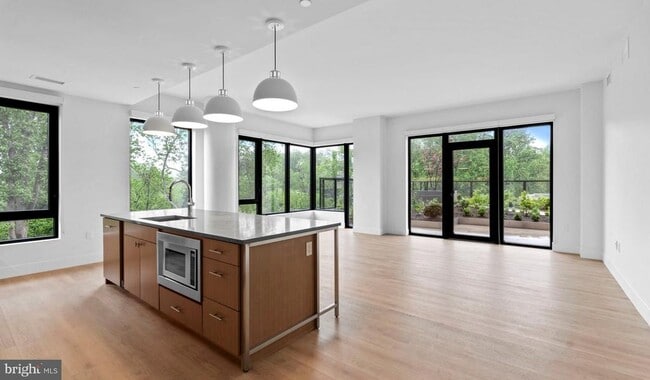 property at 10511 Strathmore Hall St