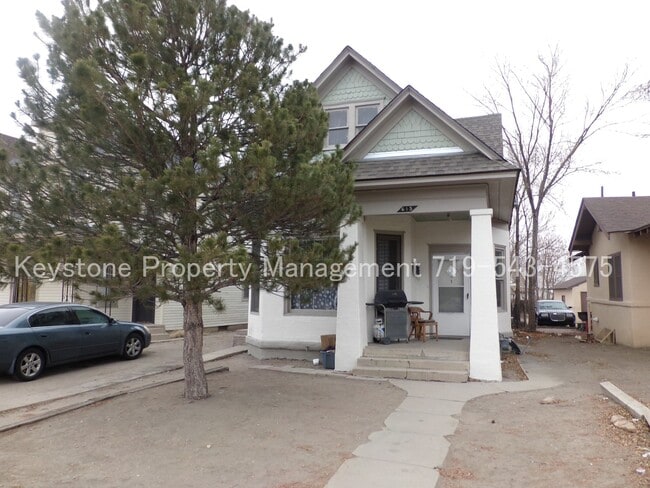 property at 615 W Abriendo Ave