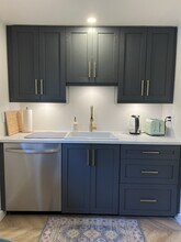 1252 Oscar St in Victoria, BC - Building Photo - Building Photo