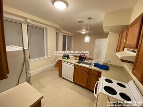 700 Massachusetts Ave, Unit 34 in Cambridge, MA - Foto de edificio - Building Photo