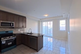 72 Jolly Way in Toronto, ON - Building Photo - Building Photo