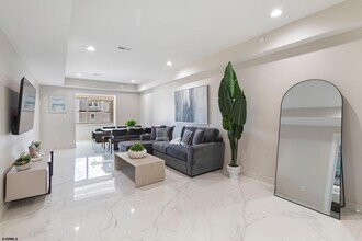 5311 Atlantic Ave in Ventnor City, NJ - Foto de edificio - Building Photo