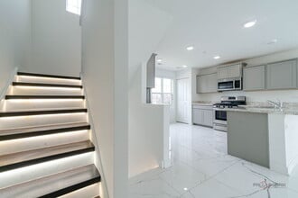 667 W Hickory St in Mundelein, IL - Building Photo - Building Photo