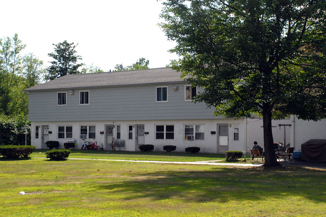 Blakely Apartments in Blakely, PA - Building Photo - Building Photo