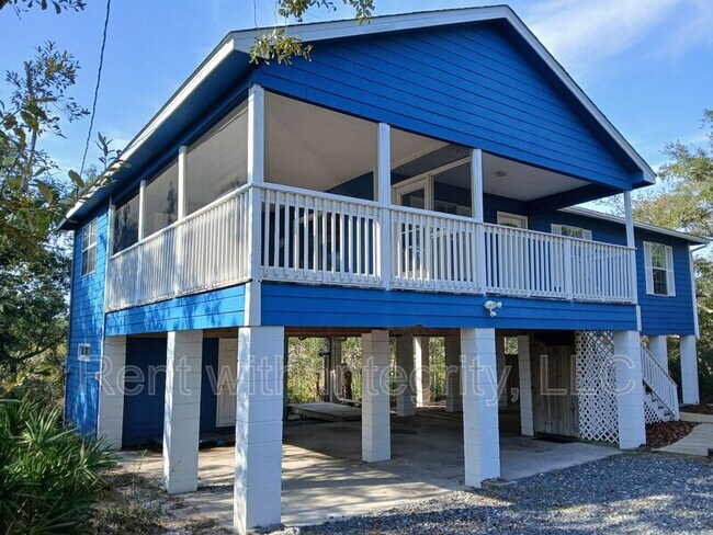 669 Bald Point Rd in Panacea, FL - Building Photo - Building Photo