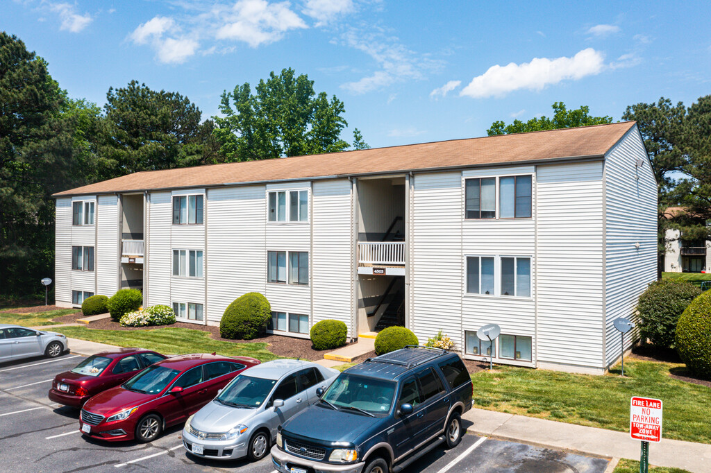 Honey Brook Apartments in Richmond, VA
