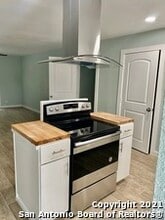 Stacey Bear Apartments in La Vernia, TX - Building Photo - Building Photo