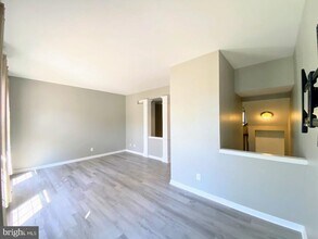 2003 Garrison Dr in Chester Springs, PA - Building Photo - Building Photo