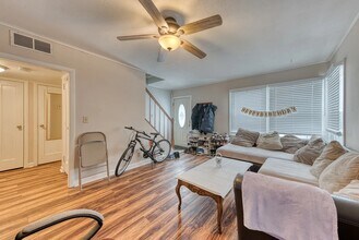 69 Lynwood Dr in Willimantic, CT - Foto de edificio - Building Photo