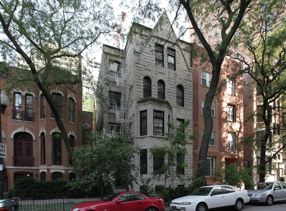 Warrington in Chicago, IL - Foto de edificio