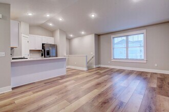 2118 Sherwood Ave in Holland, MI - Building Photo - Building Photo